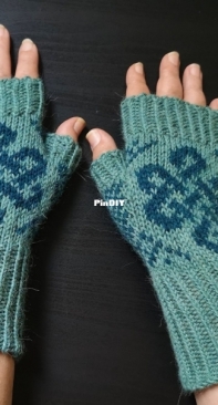 Barslund Half Mitts by Cita Steinmeier-English,Danish-Free