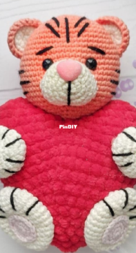 Proskuryakova Knits - Svetlana Proskuryakova -  Tiger with a heart - Free
