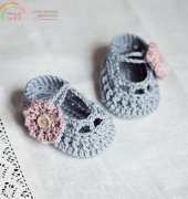 Mon Petit Violon - Vita Apala - Old Rose Baby Booties