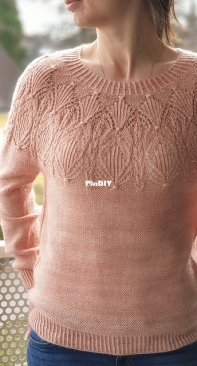 Nixe Sweater by Valentina Bogdanova - Russian