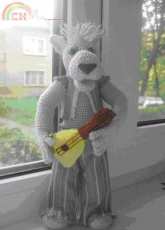 Tatyana Leonova- Wolf with Balalaika- Russian - Free