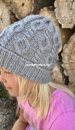 Wonder of Cables Hat by Lara Simonson