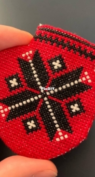 Mitten. Red and Black. It is ready! :)