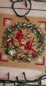 Mill Hill Cardinal Wreath