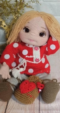 Nina Tarasova - House spirit doll - Russian