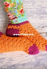 Busting Stitches- Stacey Williams - Color Pop Crochet Socks - Free
