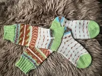 socks with boomerang heel with instep wedge
