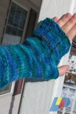 Alices New Moon Mitts by Kelly Winship/ Ewephoria Knits-Free