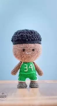 Basketball Player Amigurumi Giannis Antetokounmpo - TheNomadKnot - Ana Figueiredo - English