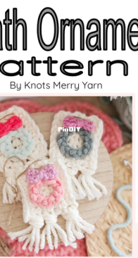 Knots Merry Yarn - Emily Lopez - Wreath Ornament