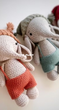 Jojilie - Joanna Kienmeyer - Eddie The Elephant - English, German and Spanish