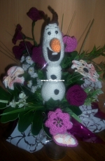 crochet flowers and Olaf