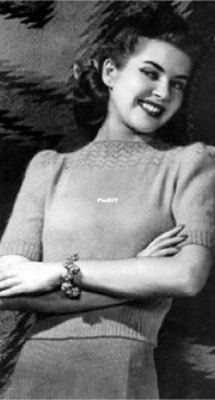 Lace yoke pullover blouse American Thread Company free