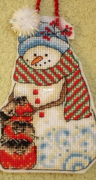 Bullfinch snowman -- by Людмила Ойнонен / ludmoin /