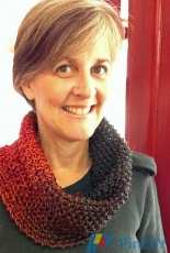 Gradient Seed Stitch Cowl by Janet Avila-Free