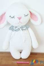 Amalou Designs- Marielle Maag - Mia the little bunny