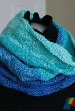 Catalina Cowl by Kate Lore/ Emerald Lotus Fiberarts-Free