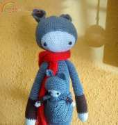 Mamá y bebé canguro