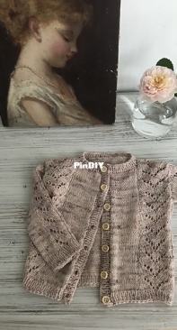 Little house cardigan by Anne B Hanssen