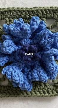 Made by Lisek - Anna Lisek - Cornflower Granny Square