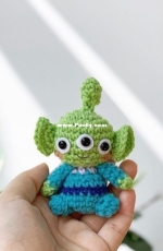 Yarns and hooks- Milia229 - Emilia Tan -  Toy story alien - Free