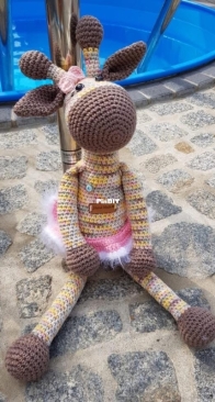 Big giraffe