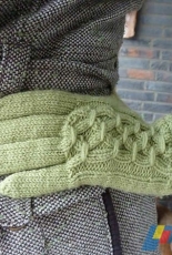 Smoke on the Water Gloves by Silke Ufer Design-English,German-Free