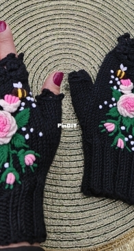 Knitted & embroided mittens