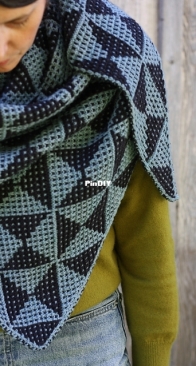 Cygnus Shawl by Amy Christoffers