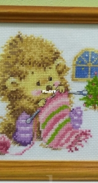 A hedgehog with knitting from the company "Alice"
