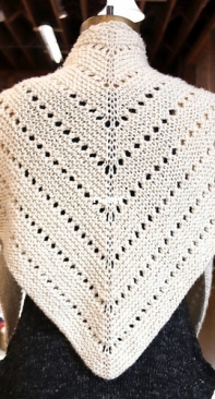 Place Marker - Cleo Malone - Garter Eyelet Shawl N.1 - Free