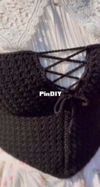 Yarn and Page - Briar Bodice