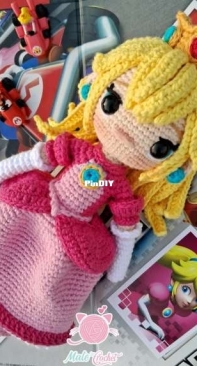 Male Crochet - Peach - Spanish