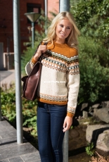 Dale Gull 289-06 Stilfull genser by Dale Garn– Norwegian – free