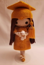 2019 Graduated girl