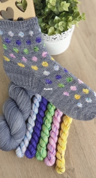 Pippi Longstocking Socks by Stitchcraft + Wizardry-Free