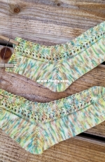 Socks with lace pattern