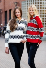 Dale Gull 289-11 Genser med splitt i hals by Dale Garn– Norwegian – free