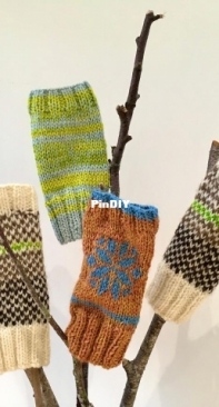 Mudlarking Mitts by Knorfolknots Gianna Bertelli Knowles-Free