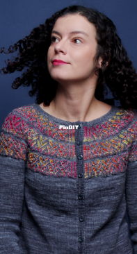 Iris by Marie Amelie Designs  - English, French - Free