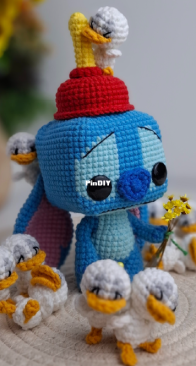 Crochêeeu - Bruna Nascimento - E-Book Stitch and Duck (Stitch e Patinhos) - English Translated