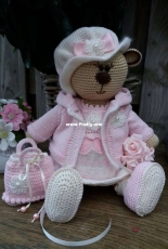 Petras Decorations - Britt the Bear - German