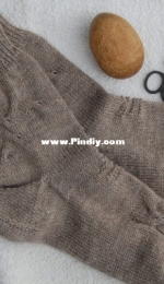 Darned Socks by Knit10inStone-English,German-Free