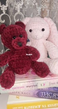 a bunny and a teddy bear