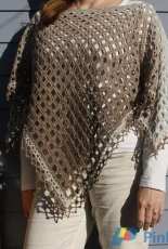 Silvella - Silvia Bangert -  Linlithgow Poncho and Shawl  - English and German - Free