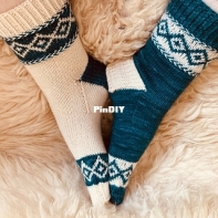 Rebekka Socks by Caia Gossens-English, German - Free