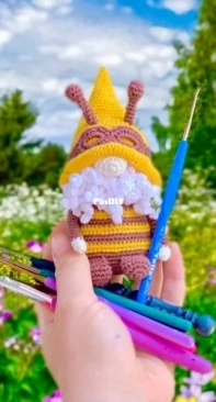 Mikado Cutes - Ekaterina Coskun - Bee Gnome