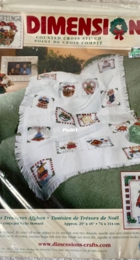 Dimensions 8658 - Christmas Treasures Afghan