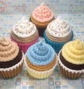 Stripeyblue - Pauline Abayon - Cupcake