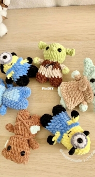 Pocket Movie Friends - Made Moiselle J Crochet - English